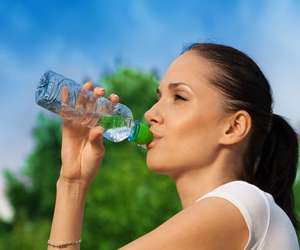 Water: How much should you drink every day? Water: How much should you drink every day?